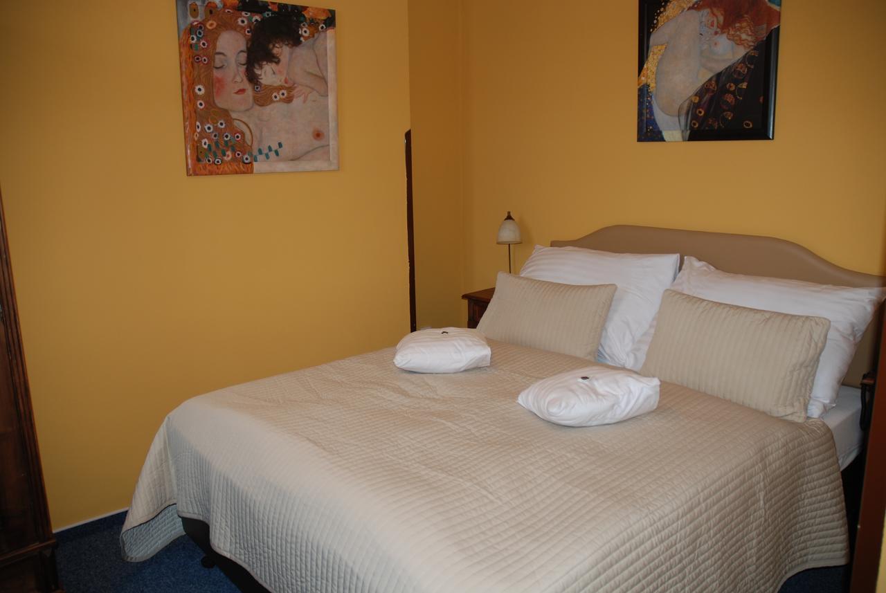 Hotel U Ruze Slavonice Bagian luar foto